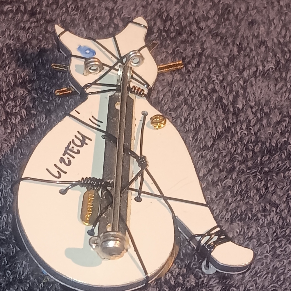 Liztech Silver And Crystal Pin - Picture 6 of 16